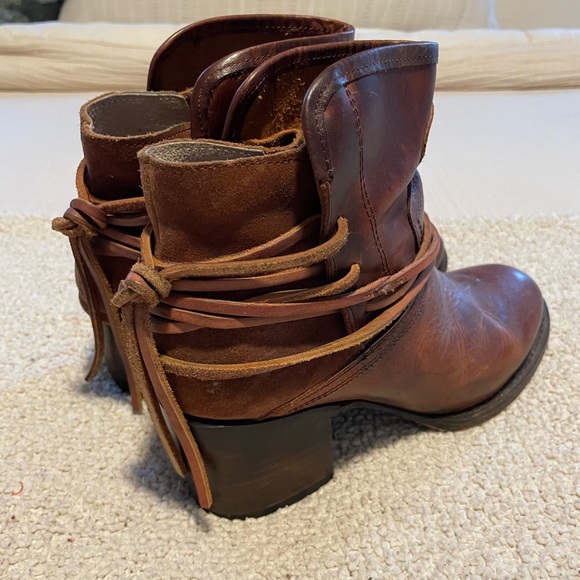 Freebird by Steven Madden Casey boot. Women’s size 7. Brown leather. - Picture 3 of 7